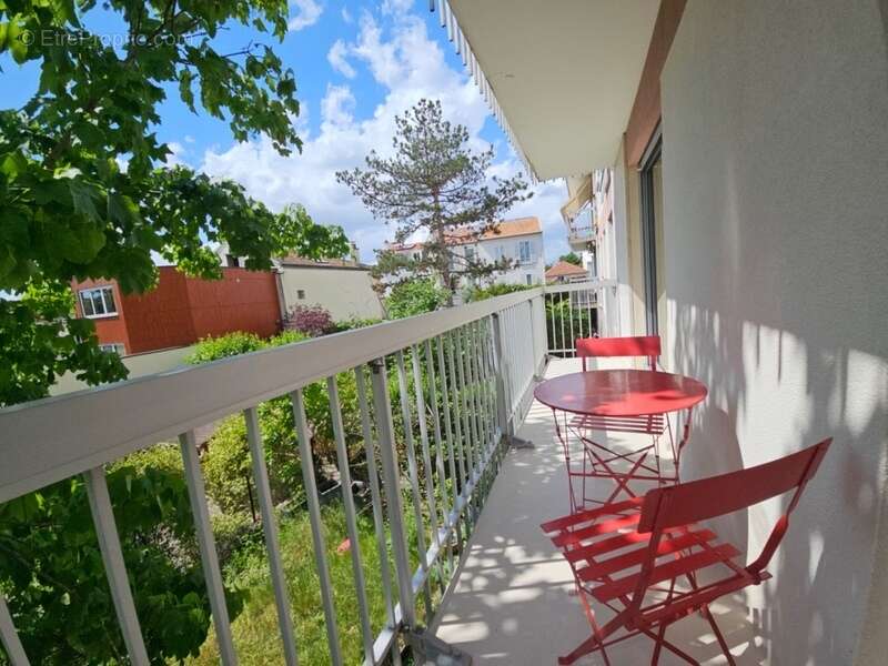 Appartement à FONTENAY-SOUS-BOIS