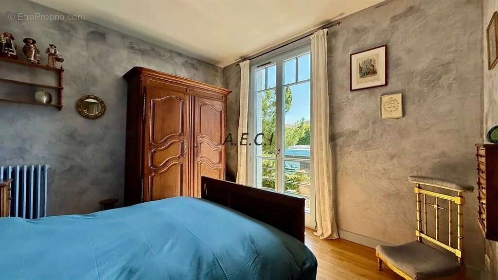 Maison à ASNIERES-SUR-SEINE