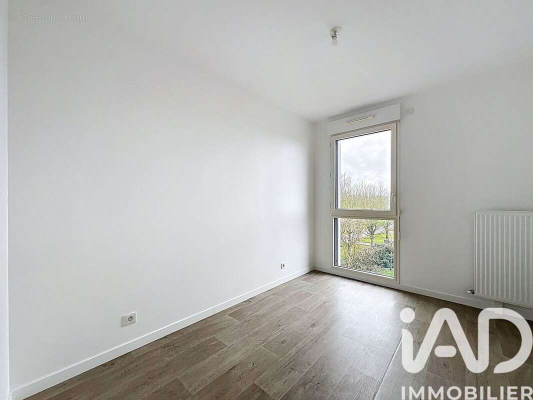 Photo 4 - Appartement à BUSSY-SAINT-GEORGES