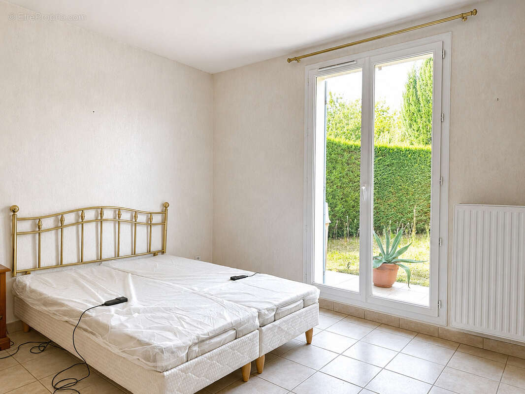 Maison familiale de 5 chambres située dans le quartier des Femmes Savantes - photo 7