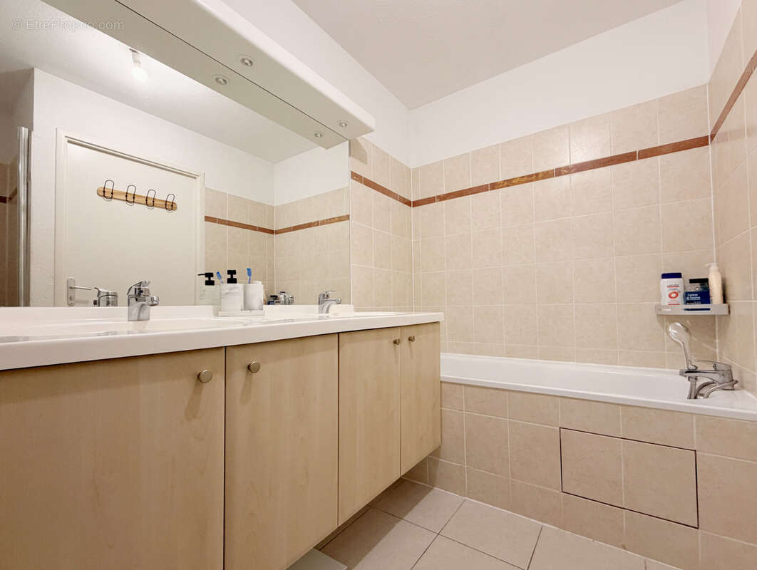 Appartement à L'ISLE-D'ABEAU