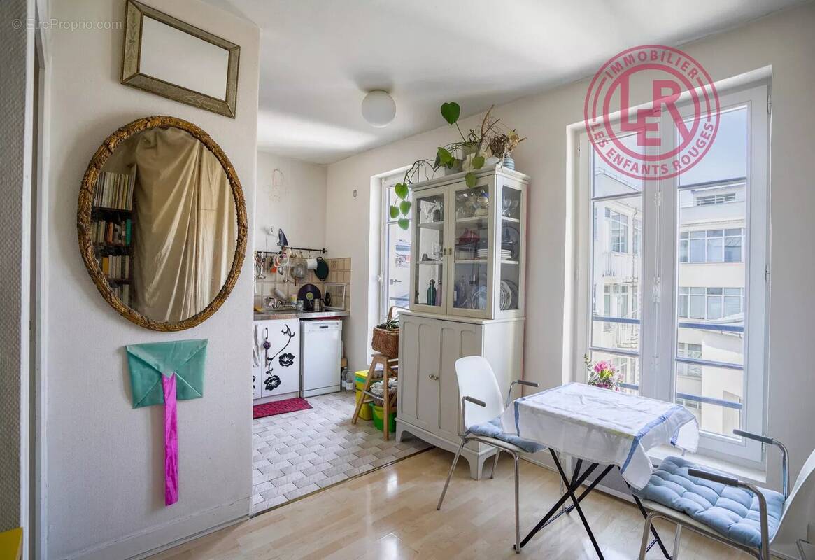 Appartement à PARIS-11E