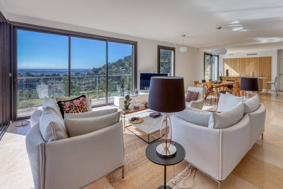 Maison à LA VALETTE-DU-VAR