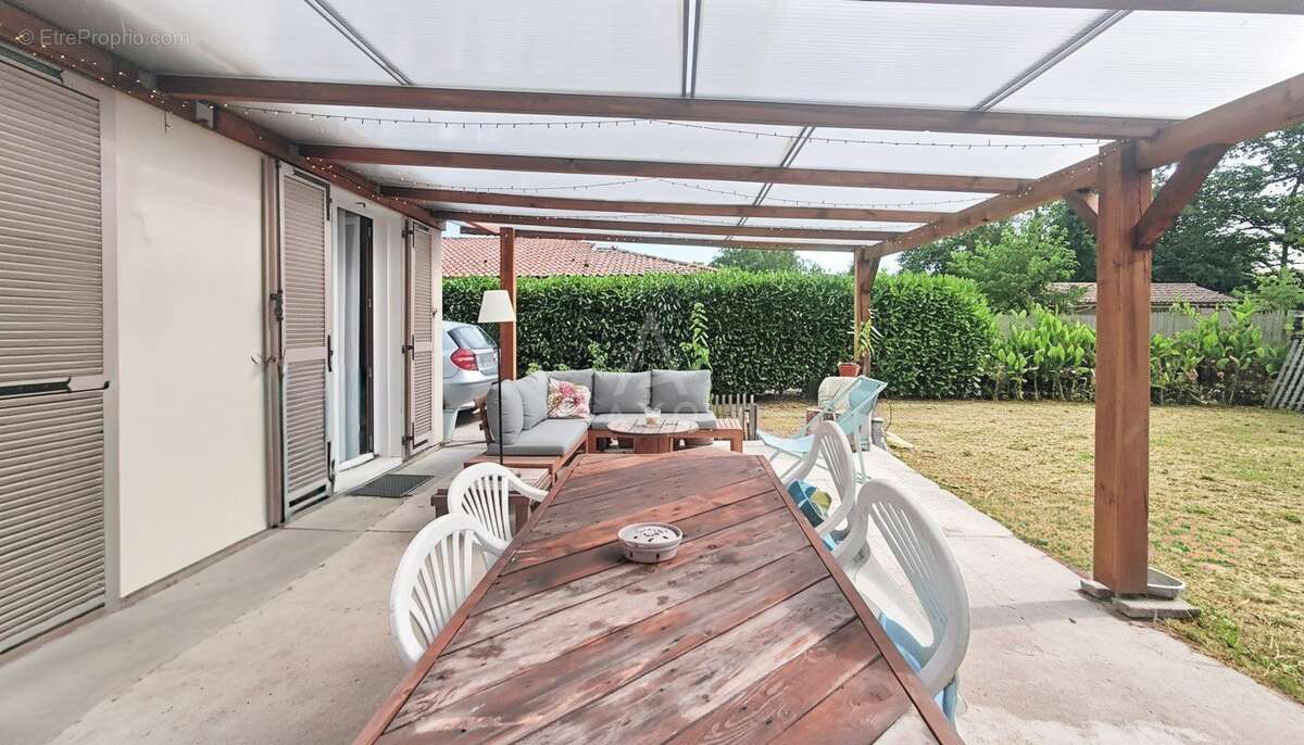 Maison rénovée de 97m2 de plain-pied avec grand terrain arboré à LABRIT - photo 4