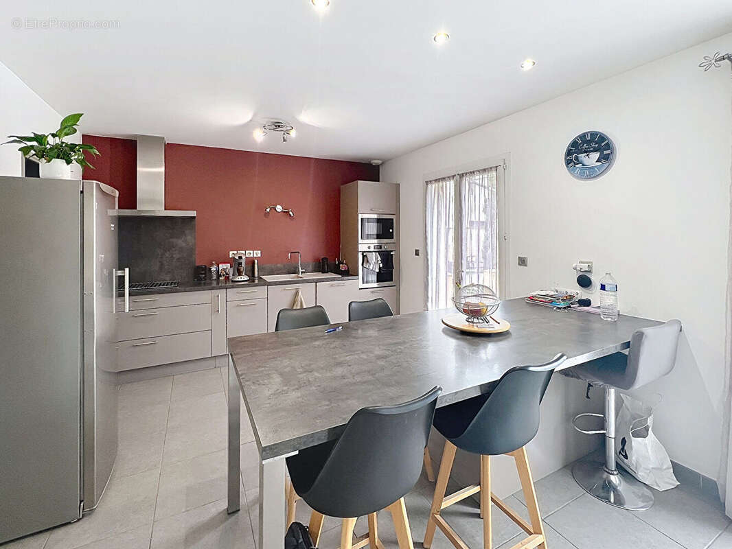 Maison à ROCHEFORT-DU-GARD