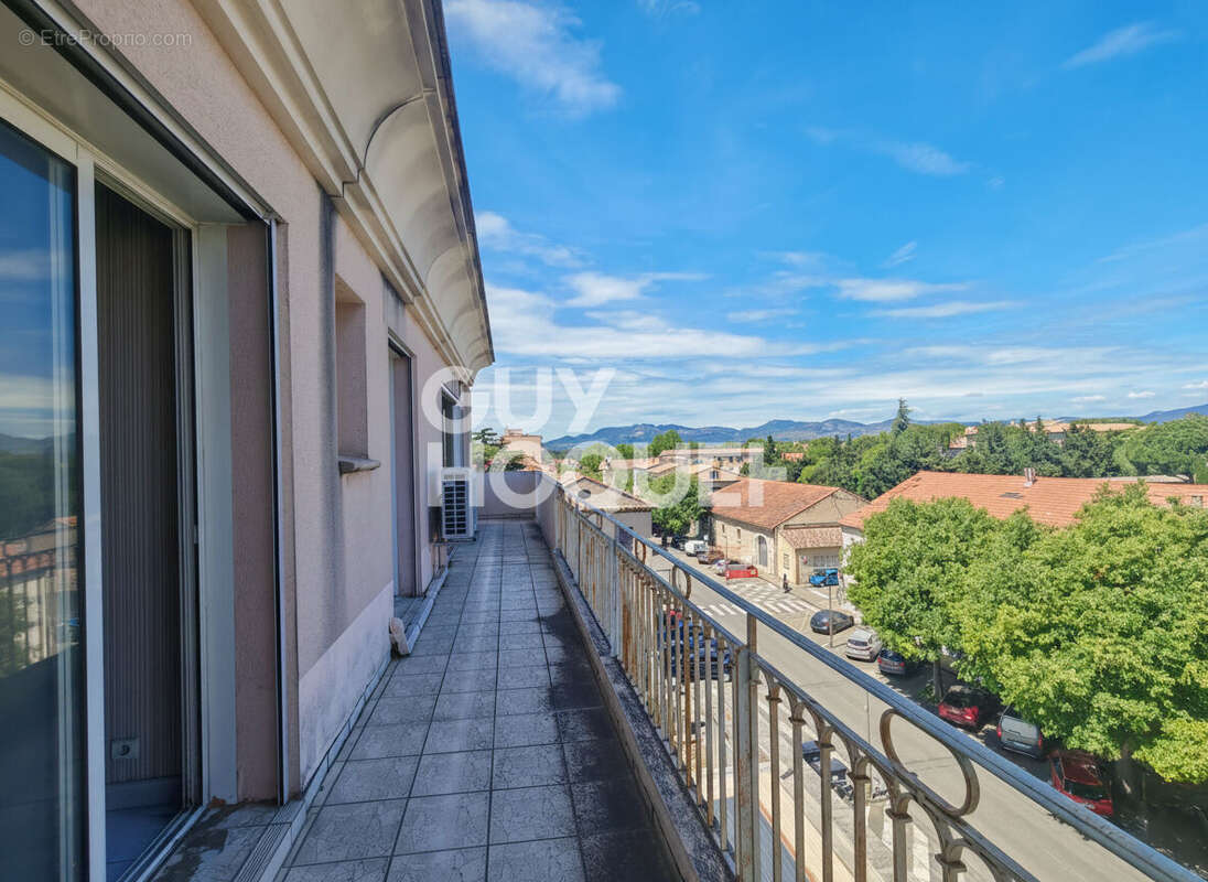 Appartement - Dernier étage - Belle terrasse - Vue Ventoux - Garage - photo 8