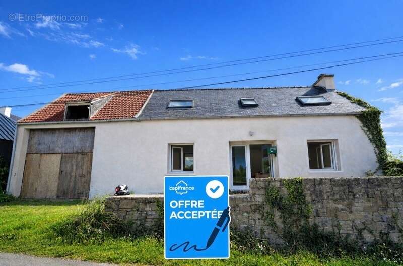 Maison à PLOUNEVEZ-LOCHRIST