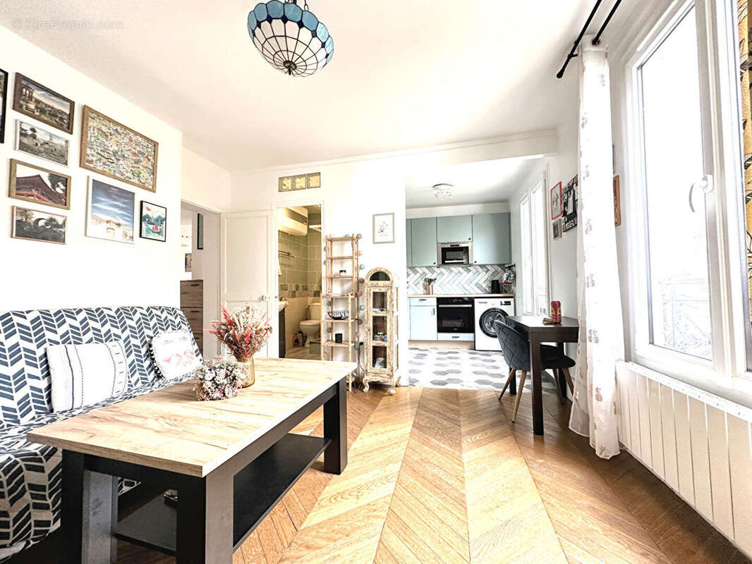 Appartement à PARIS-15E