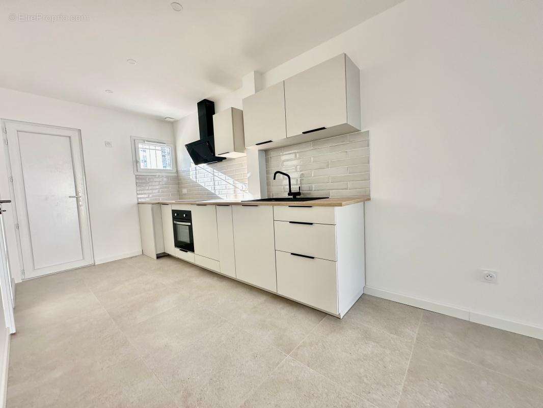 Appartement 2 pièces cabine rénové de 63m2 en centre ville et à deux pas de la mer - photo 2
