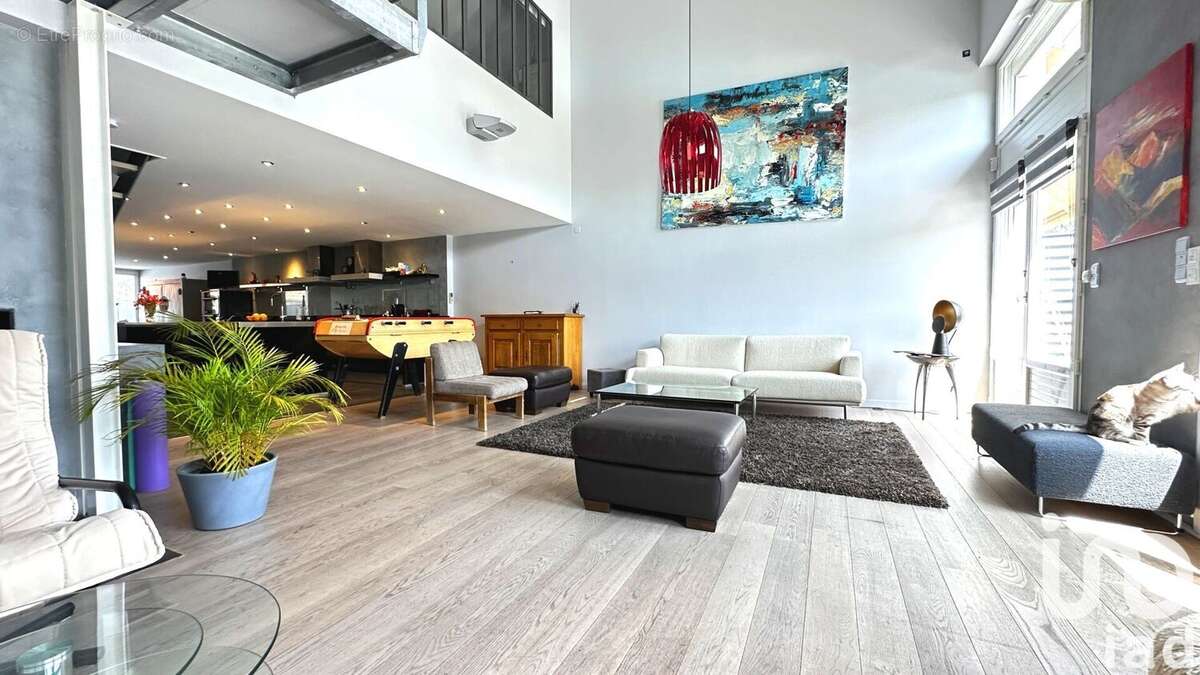 Photo 2 - Commerce à LORETTE