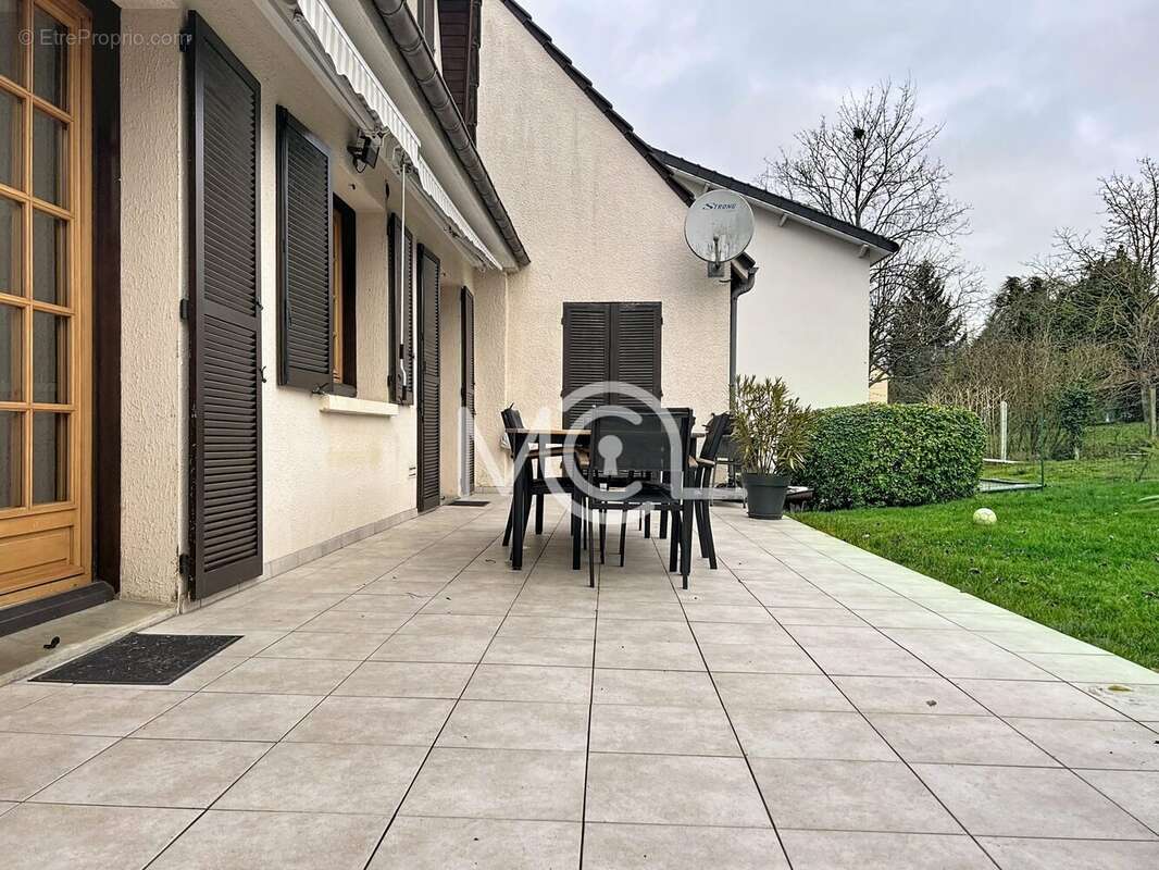 Maison à BOUSSY-SAINT-ANTOINE