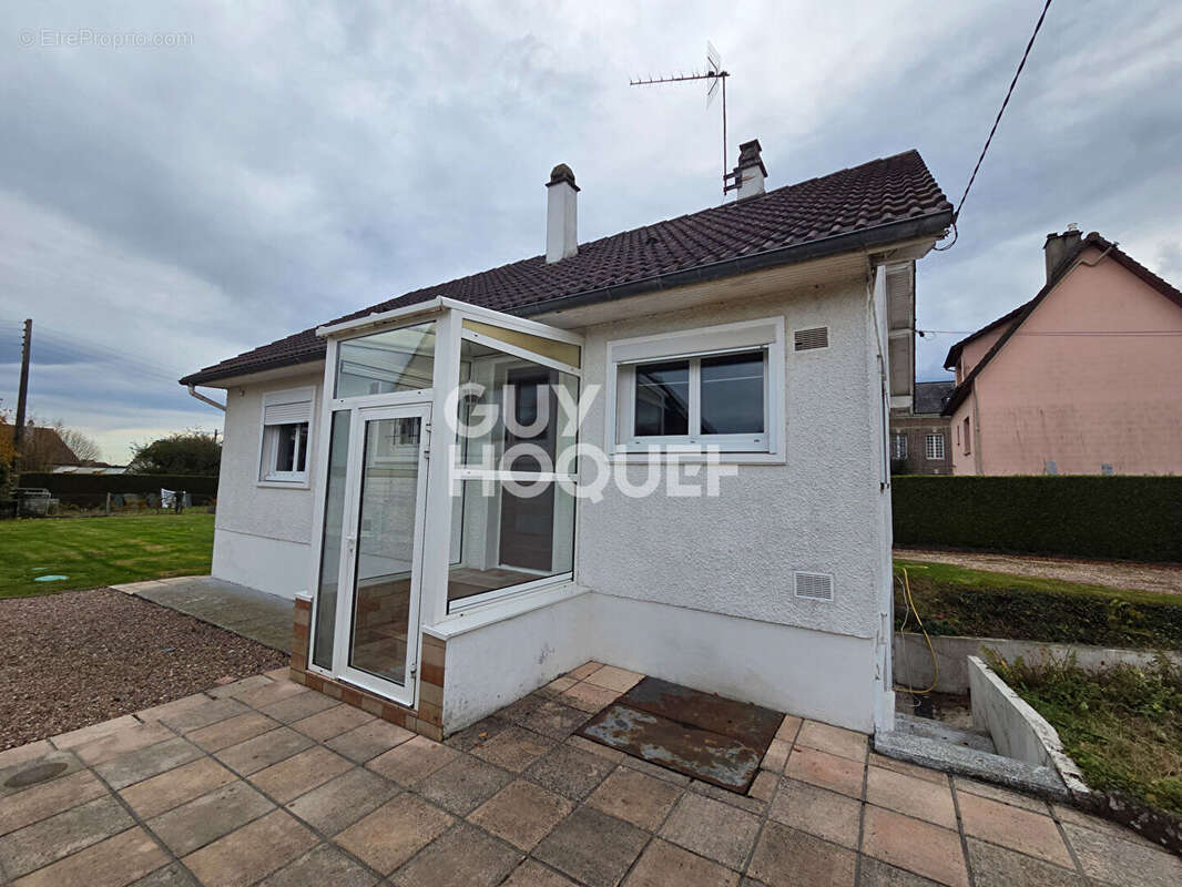 Maison à BOURG-ACHARD