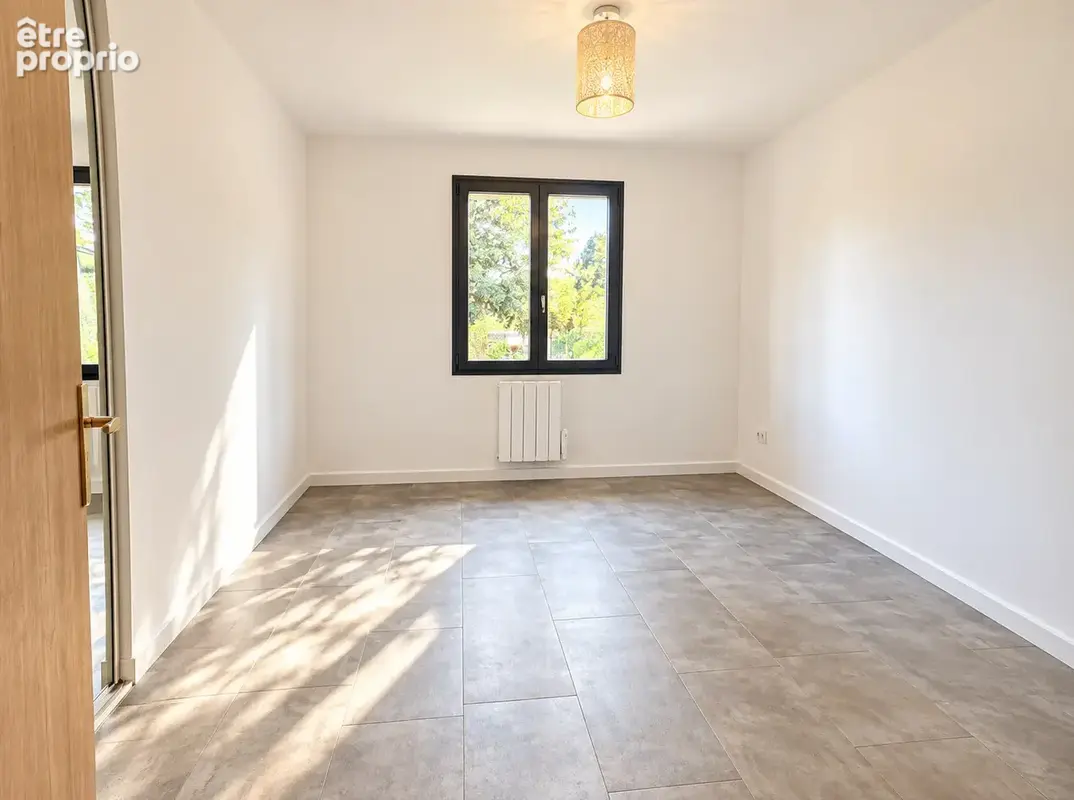 Maison T5 de 101 m2  avec jardin de 500m2 à Camps-la-Source 83170 - photo 12