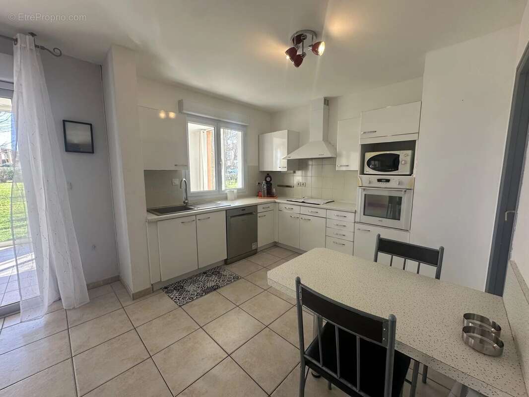 Appartement à SAINT-MARTIN-DE-CRAU