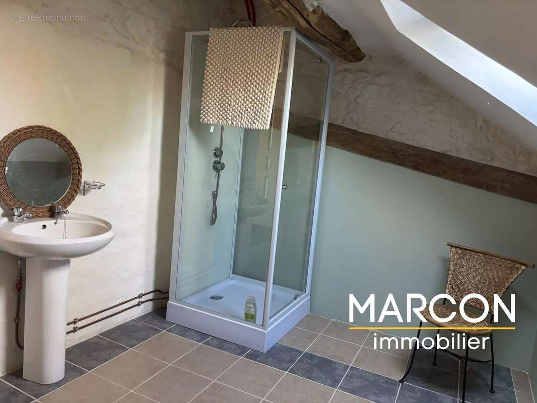 Maison à DOMPIERRE-LES-EGLISES