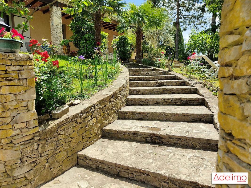 Maison à VAISON-LA-ROMAINE