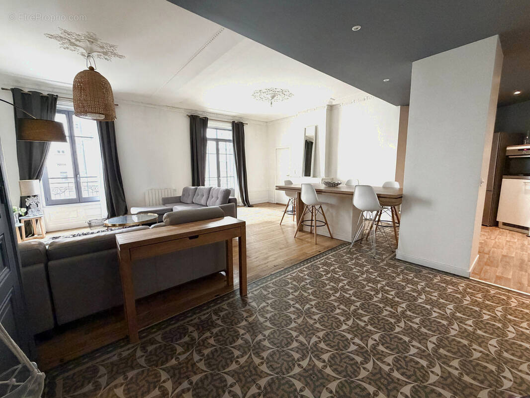 Appartement à SAINT-ETIENNE