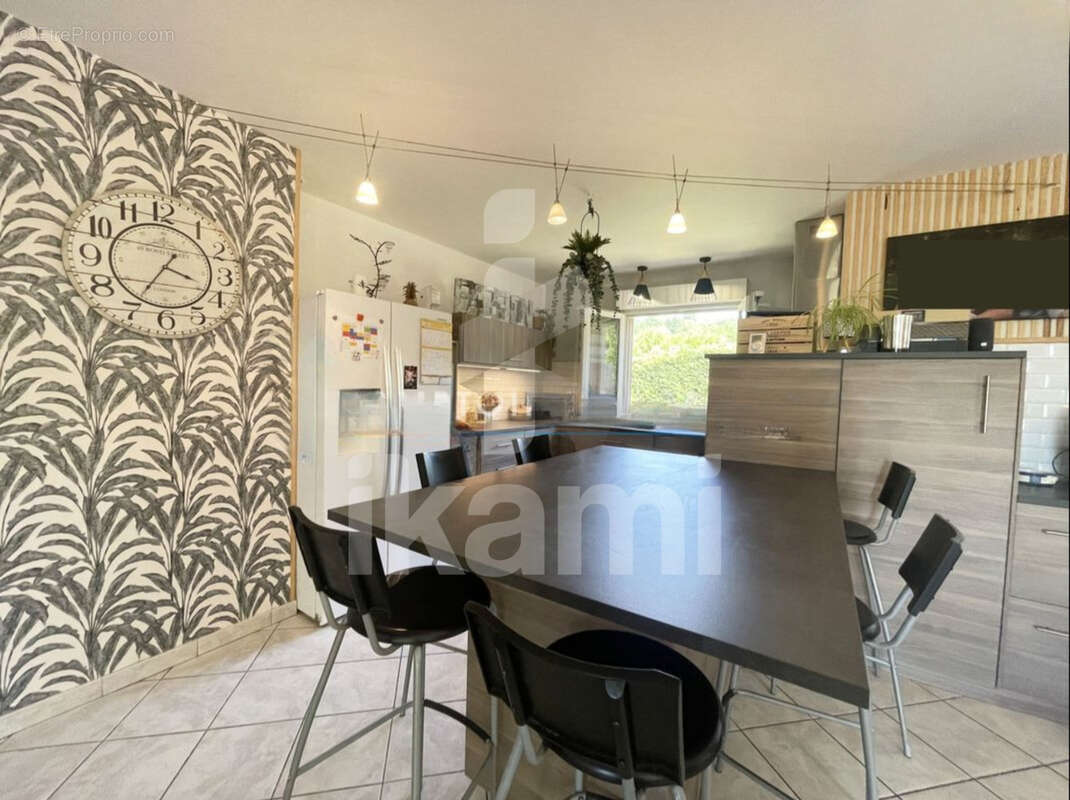 Maison t5 130 m2 sous-sol piscine - photo 4