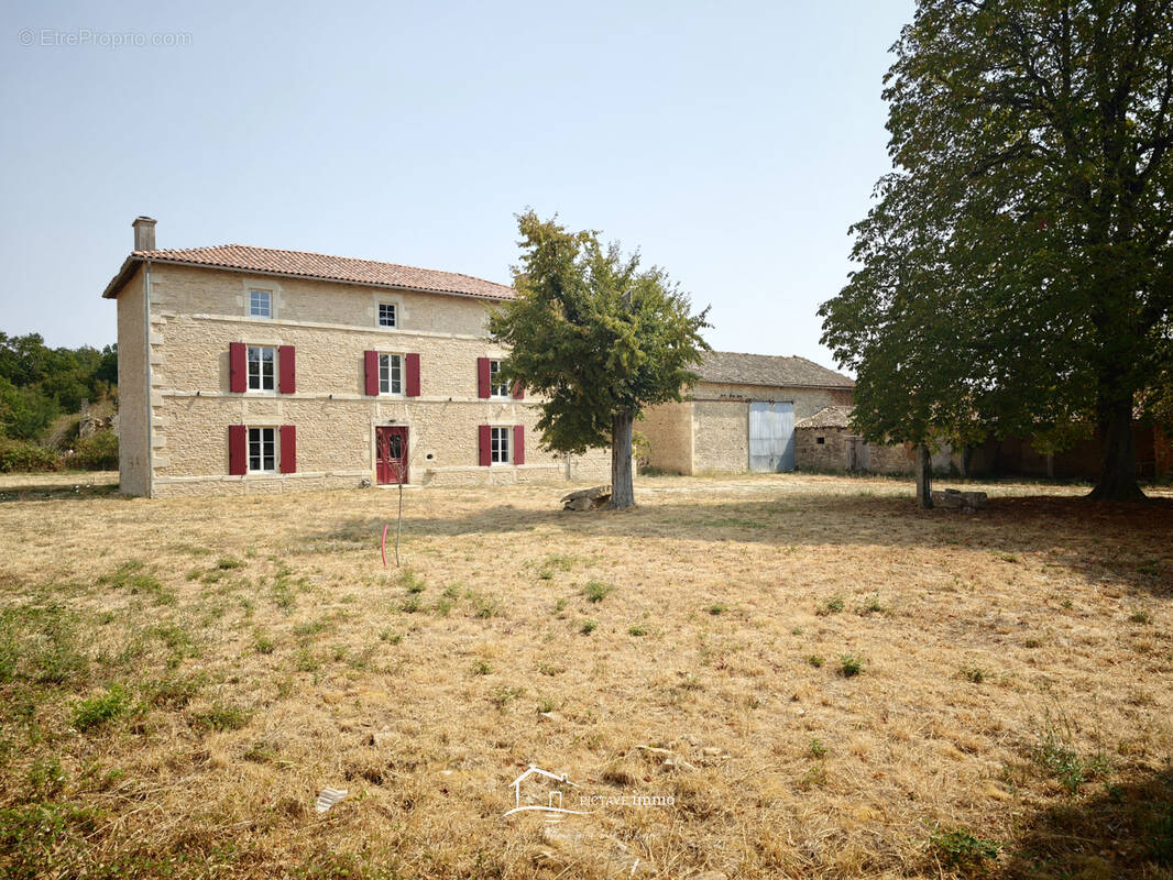 Maison à LEZAY