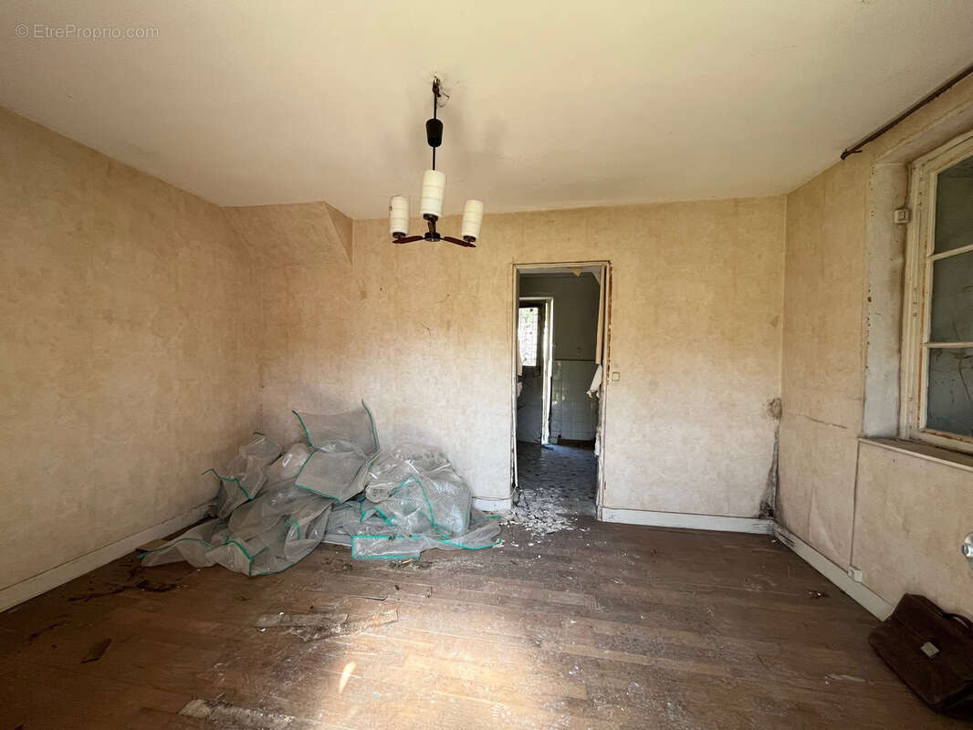 Maison à COUILLY-PONT-AUX-DAMES