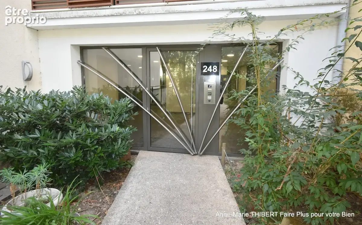 Appartement à vendre 3 pièces LYON 8EME ARRONDISSEMENT (69) avec grand garage - photo 4