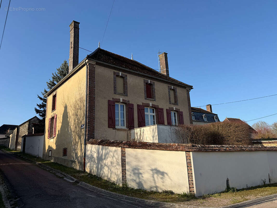 Maison à NEUVY-SAUTOUR