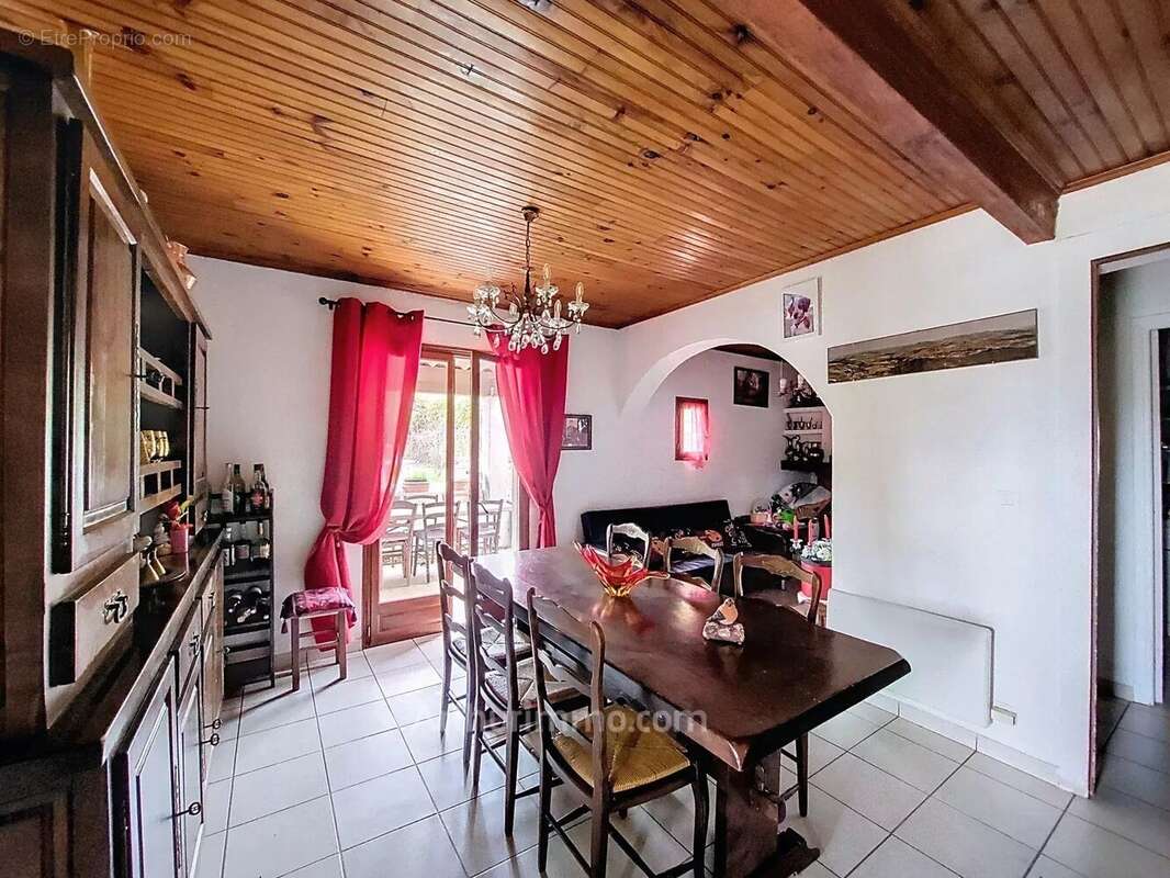 Maison à MOUANS-SARTOUX