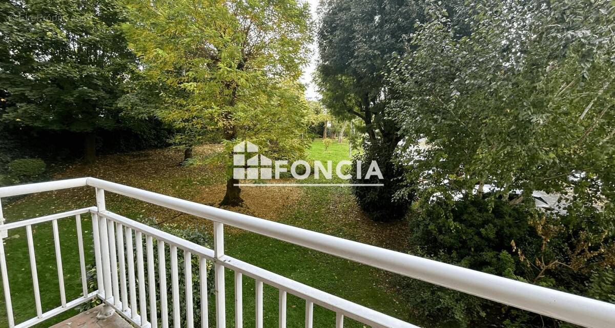 Appartement à FRESNES