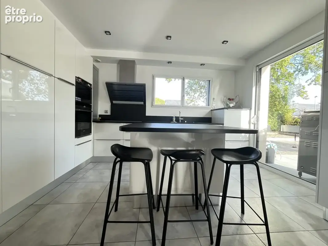 Maison 7 pièces 225 m² à vendre à Cholet (49300) - photo 7