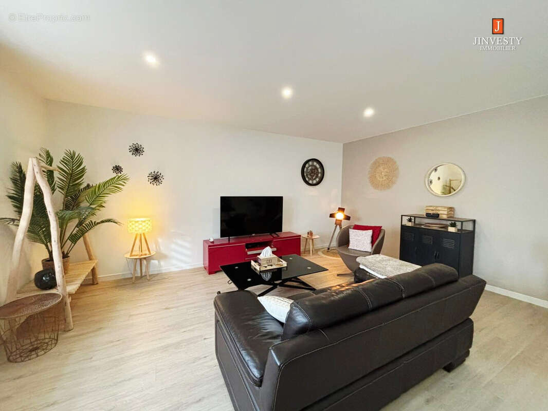 Maison 65 m² à Ploemeur  - photo 2