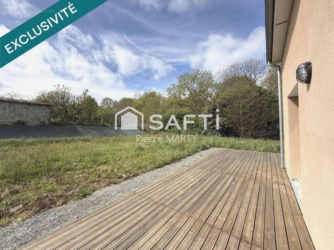 Maison 94 m² à Sougeal  - photo 9