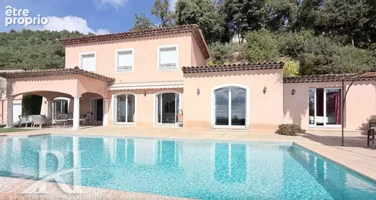 Photo Maison à Speracedes au prix de 1 190 000€