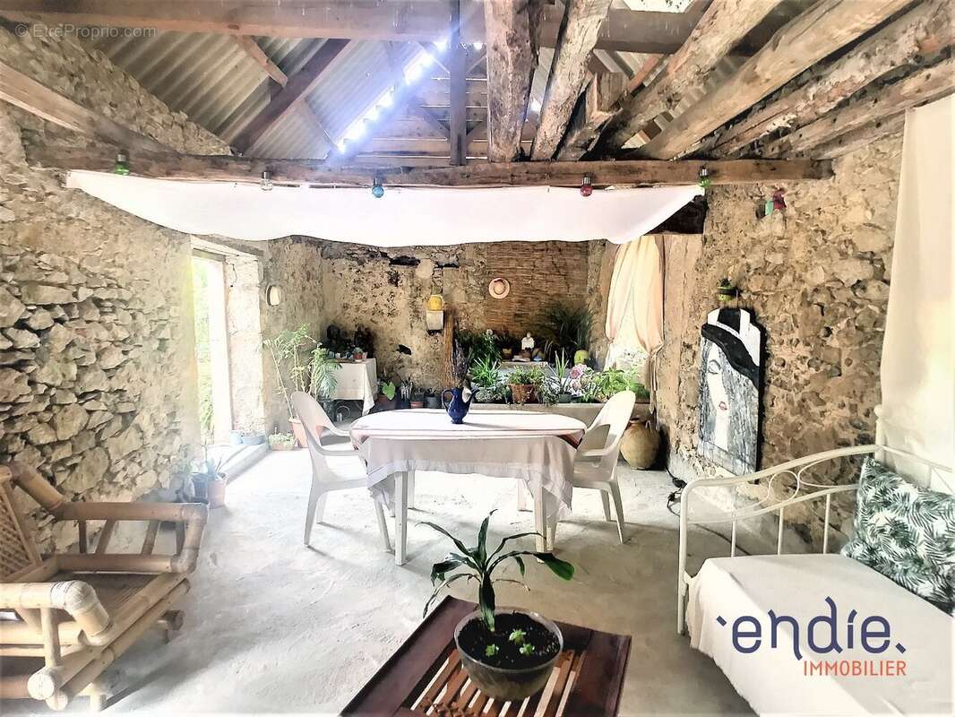 Maison à LOUBIENG