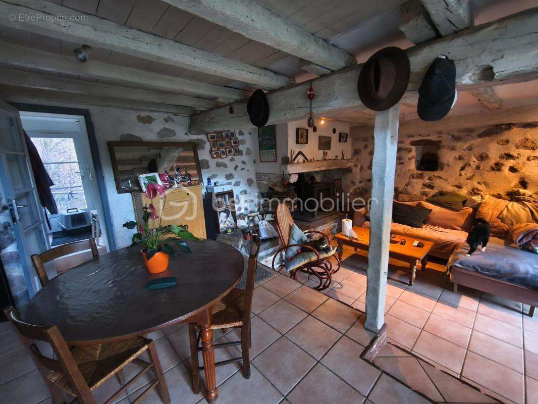 Maison à LOURDIOS-ICHERE