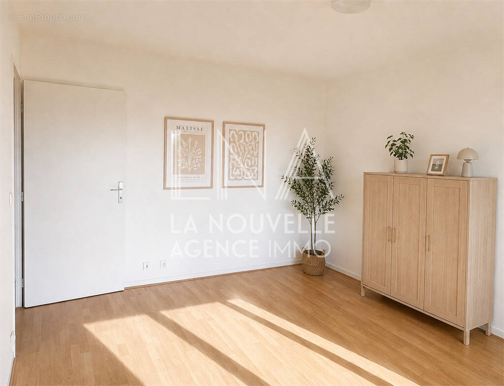 Appartement à LES LILAS