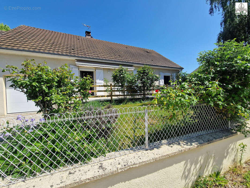 Maison à COMBERTAULT