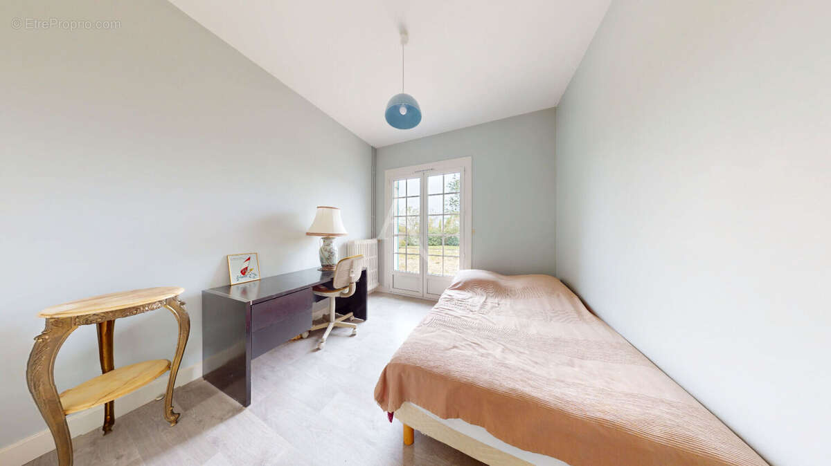 Maison à CREVECOEUR-EN-BRIE