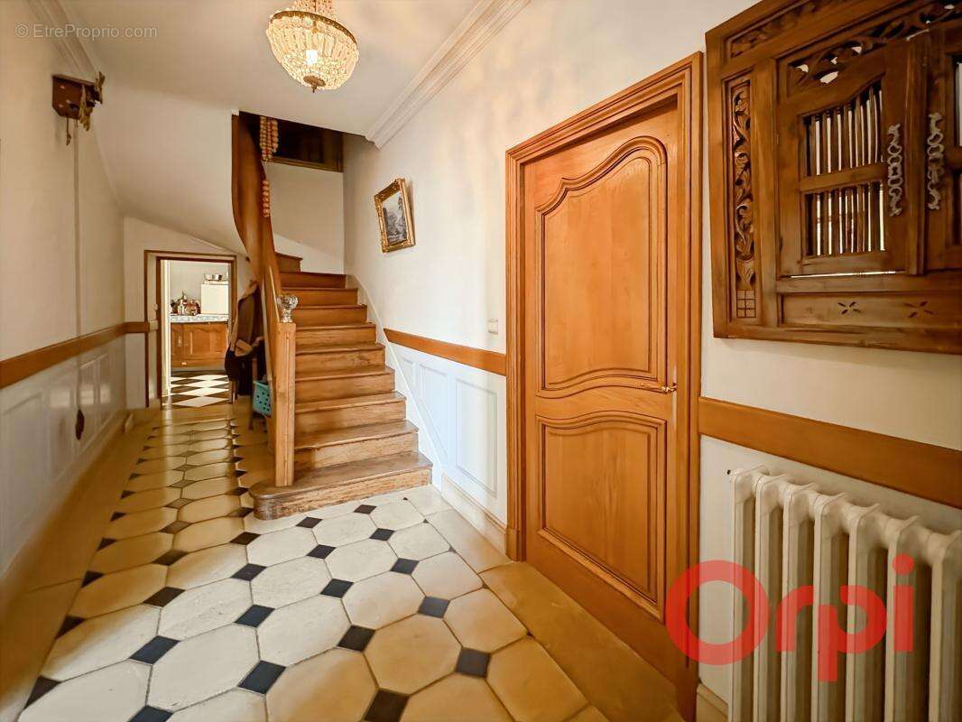 Maison à SAINT-AMAND-MONTROND