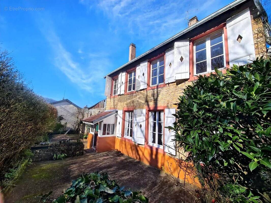 Maison à ROUGEMONT