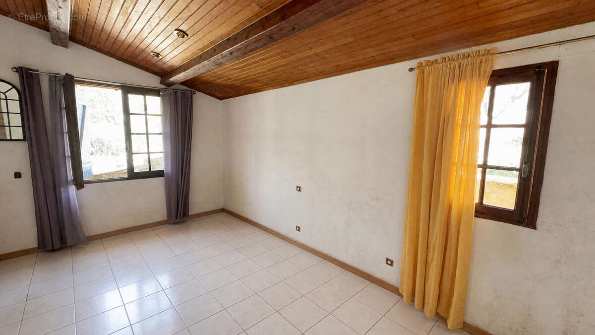 Maison à BARJOLS