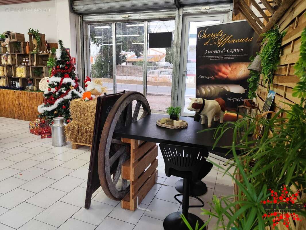 Commerce à VILLENEUVE-LES-BEZIERS