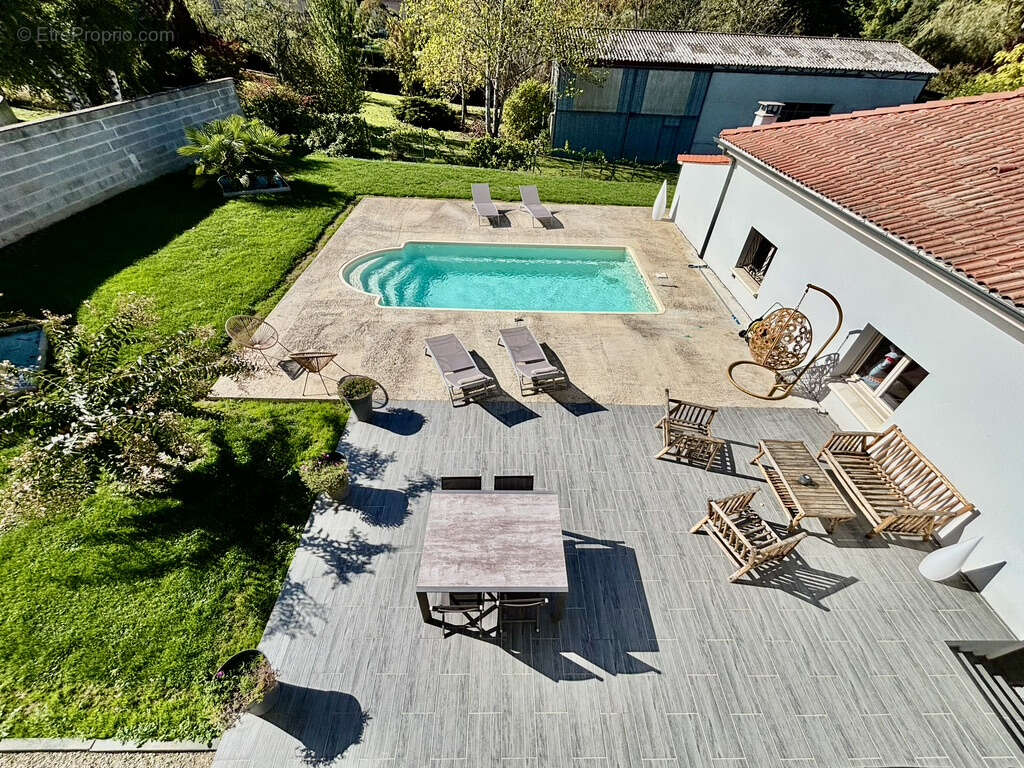 Maison à BOSMIE-L&#039;AIGUILLE