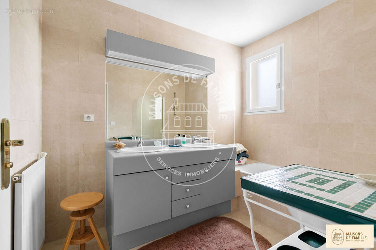 Maison à CROISSY-SUR-SEINE