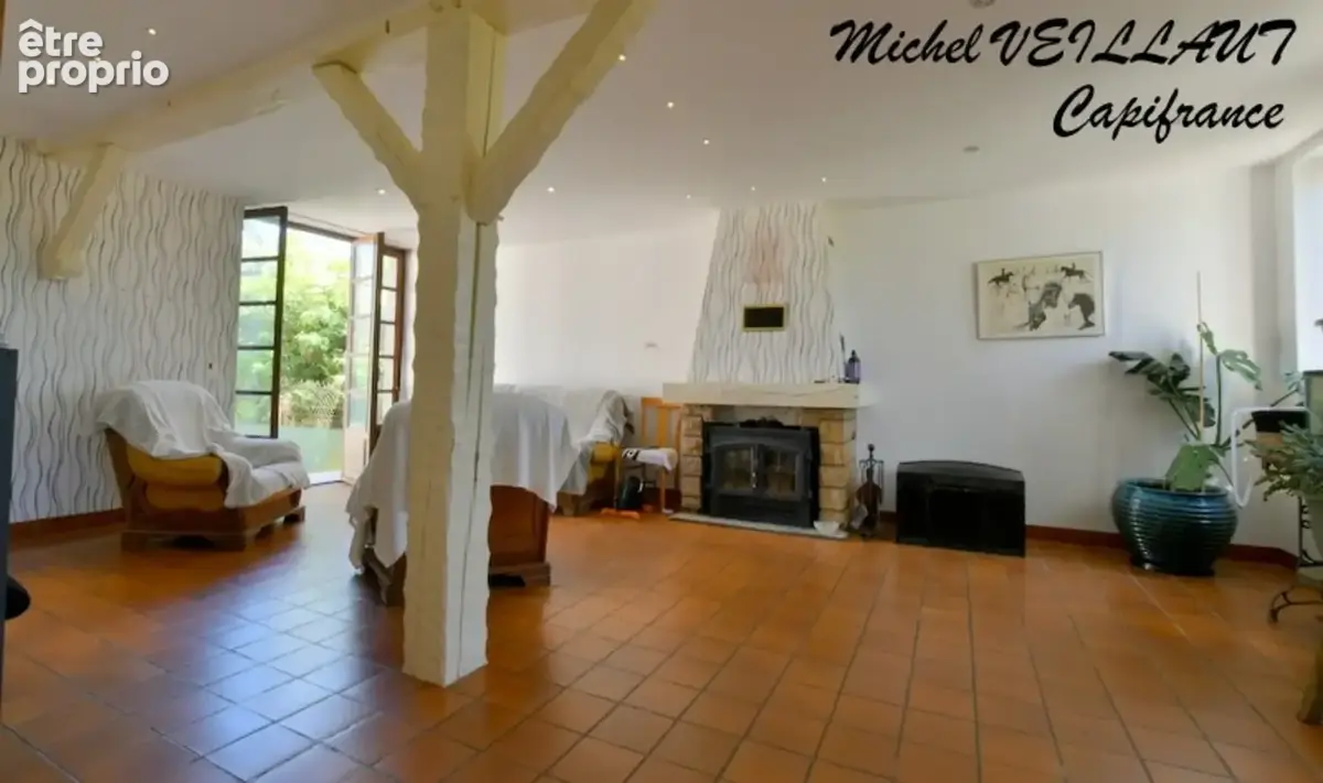 Maison à vendre 10 pièces, 240 m², BESSAY SUR ALLIER (03), 5 chambres, garages,  terrain 7029 m² - photo 2