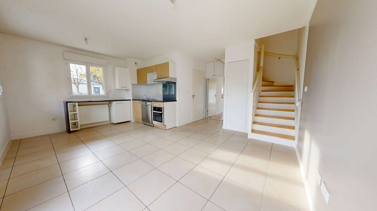 Appartement à SARTROUVILLE