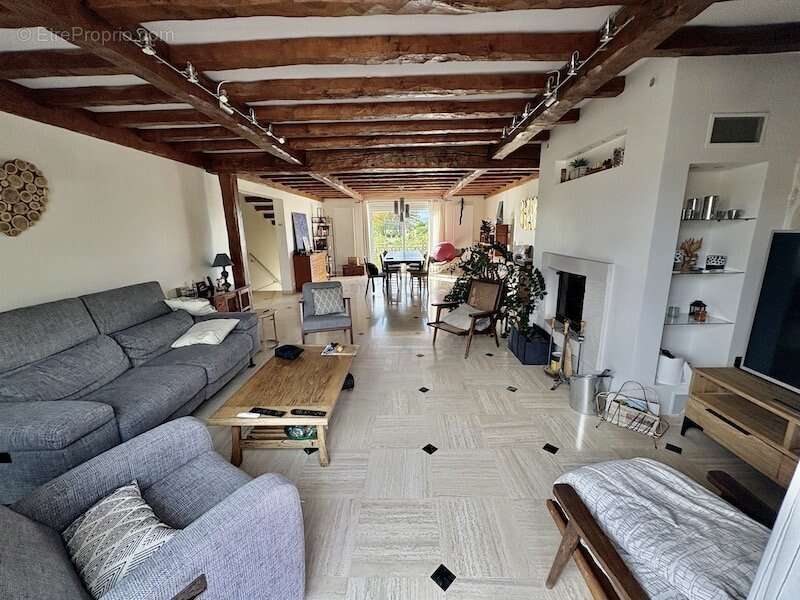 Maison à MAGNY-LES-HAMEAUX