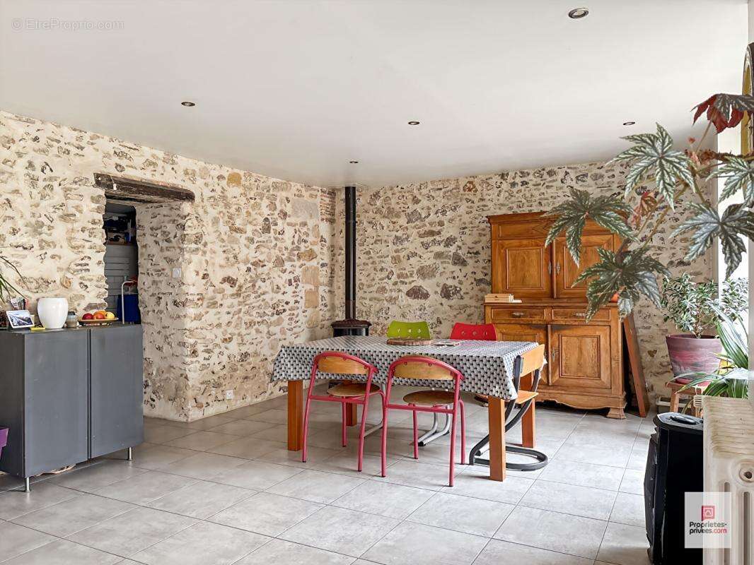 Maison à MORANNES
