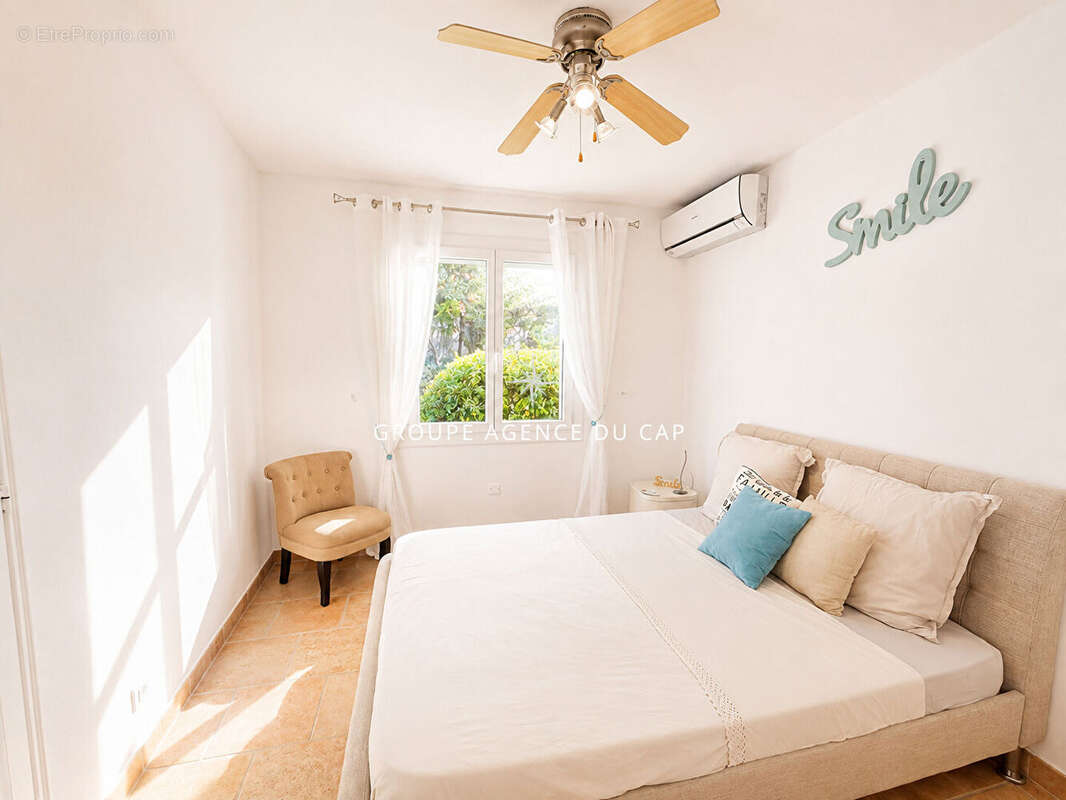 A vendre aux issambres  villa vue dégagée sur la colline 3 chambres avec piscine en bout d'impasse - photo 17