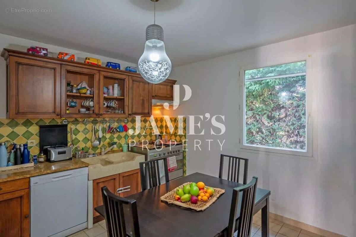 Maison à SAINT-ETIENNE-DU-GRES