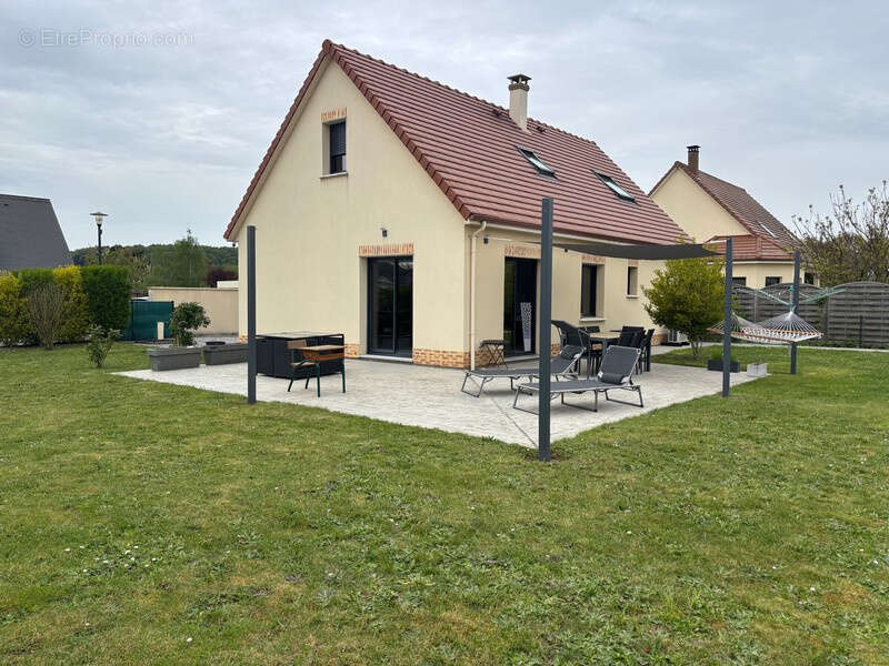 Maison à SAINT-PIERRE-DE-MANNEVILLE